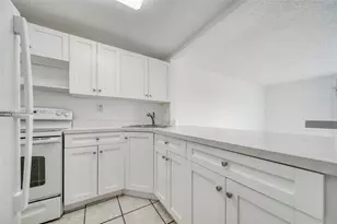 801 NW 47th Ave, Miami, FL 33126 - Photo 4