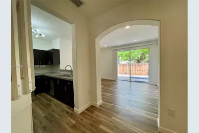 3510 SW 170th Ave, Miramar, FL 33027 - Photo 8