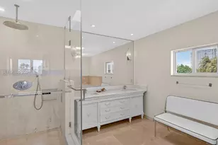 3226 NE 168th St, North Miami Beach, FL 33160 - Photo 18
