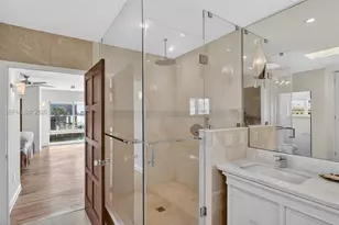 3226 NE 168th St, North Miami Beach, FL 33160 - Photo 20