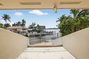 3226 NE 168th St, North Miami Beach, FL 33160 - Photo 22