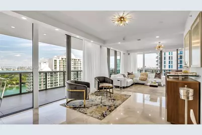 5875 Collins Ave #1807, Miami Beach, FL 33140 - Photo 2