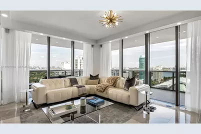 5875 Collins Ave #1807, Miami Beach, FL 33140 - Photo 4