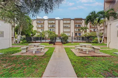 1950 W 54th St #105, Hialeah, FL 33012 - Photo 2