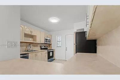 1950 W 54th St #105, Hialeah, FL 33012 - Photo 16