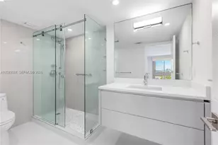 2655 Collins Ave, Miami Beach, FL 33140 - Photo 12