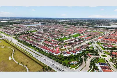 10400 W 35 Way, Hialeah, FL 33018 - Photo 4