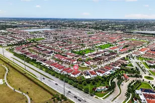 10400 W 35th Way, Hialeah, FL 33018 - Photo 4