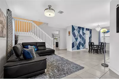 10400 W 35 Way, Hialeah, FL 33018 - Photo 8
