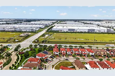 10400 W 35 Way, Hialeah, FL 33018 - Photo 6