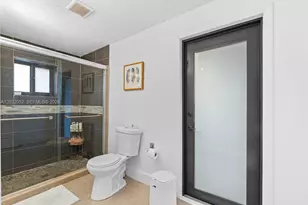 1752 NW 108th St, Miami, FL 33167 - Photo 20