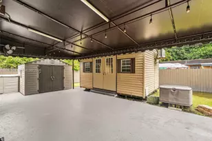 1752 NW 108th St, Miami, FL 33167 - Photo 34