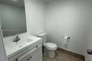 6301 N Falls Cir Dr, Lauderhill, FL 33319 - Photo 54