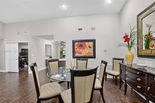 6989 Clover Ct, Lake Worth, FL 33467 - Photo 10