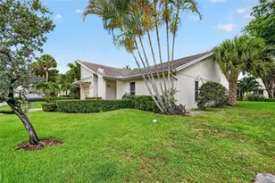 6989 Clover Ct, Lake Worth, FL 33467 - Photo 2