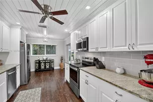 6989 Clover Ct, Lake Worth, FL 33467 - Photo 12
