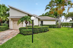 6989 Clover Ct, Lake Worth, FL 33467 - Photo 1