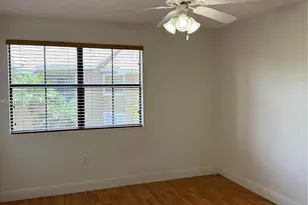 15689 SW 106th Ln, Miami, FL 33196 - Photo 14