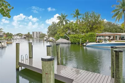 801 NE 76th St, Miami, FL 33138 - Photo 4