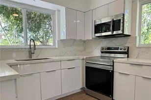661 NE 51st St, Miami, FL 33137 - Photo 6
