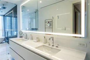 300 Biscayne Blvd Way, Miami, FL 33131 - Photo 10