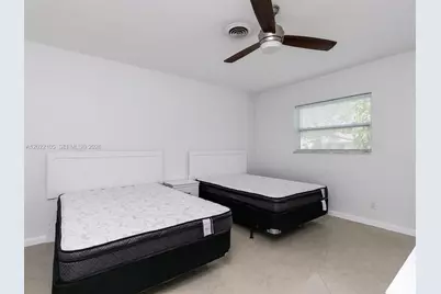 870 NE 182nd St, North Miami Beach, FL 33162 - Photo 30
