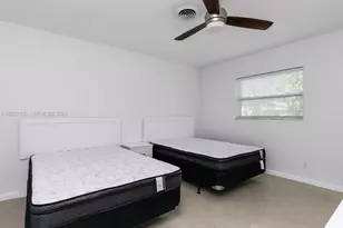 870 NE 182nd St, North Miami Beach, FL 33162 - Photo 30