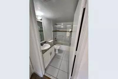 9591 Fontainebleau Blvd #514, Miami, FL 33172 - Photo 4
