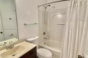6912 NW 179th St, Hialeah, FL 33015 - Photo 6