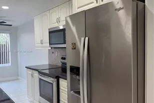 8231 NW 8th Pl, Plantation, FL 33324 - Photo 10