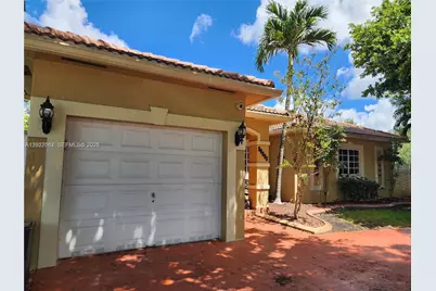 16441 NW 89th Ct, Miami Lakes, FL 33018 - Photo 2