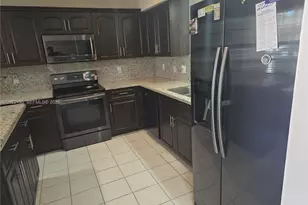 9521 NW 42nd St, Sunrise, FL 33351 - Photo 2