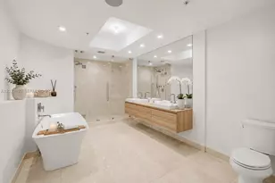 17111 Biscayne Blvd, North Miami Beach, FL 33160 - Photo 8