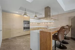 17111 Biscayne Blvd, North Miami Beach, FL 33160 - Photo 14