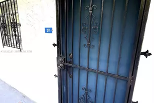1635 W 44th Pl, Hialeah, FL 33012 - Photo 24