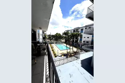 1635 W 44th Pl #311, Hialeah, FL 33012 - Photo 16