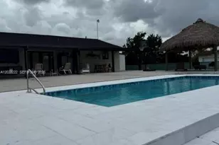 20465 SW 200th St, Miami, FL 33187 - Photo 10