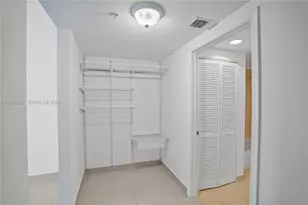 1750 N Bayshore Dr, Miami, FL 33132 - Photo 10