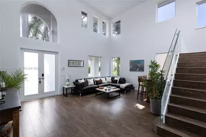 2517 Hunters Run Way, Weston, FL 33327 - Photo 2