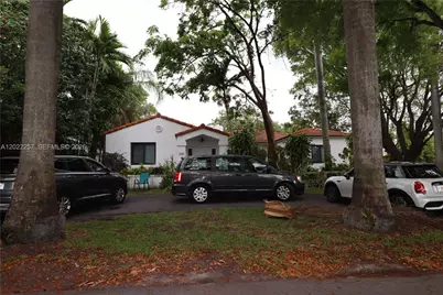 471 NE 53rd St, Miami, FL 33137 - Photo 2