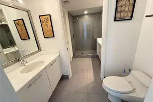 92 SW 3rd St, Miami, FL 33130 - Photo 12