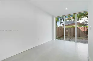 11583 NW 69th Terrace, Doral, FL 33178 - Photo 16