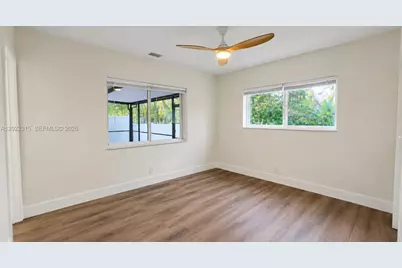 1155 Hayes St, Hollywood, FL 33019 - Photo 12