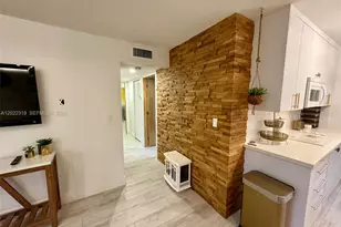 1121 SW 7th St, Miami, FL 33130 - Photo 12