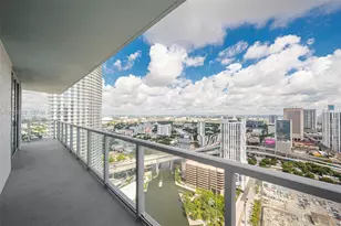 185 SW 7th St, Miami, FL 33130 - Photo 4