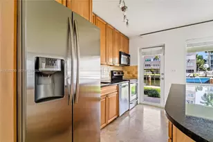 2881 NE 32nd St, Fort Lauderdale, FL 33306 - Photo 6