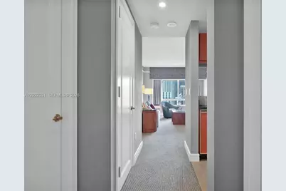 1435 Brickell Ave #3210, Miami, FL 33131 - Photo 22