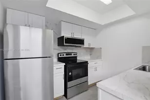 26 NW 170th St, North Miami Beach, FL 33169 - Photo 2