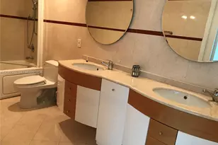 110 Washington Ave, Miami Beach, FL 33139 - Photo 18
