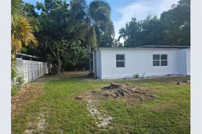15340 Garfield Dr, Homestead, FL 33033 - Photo 4